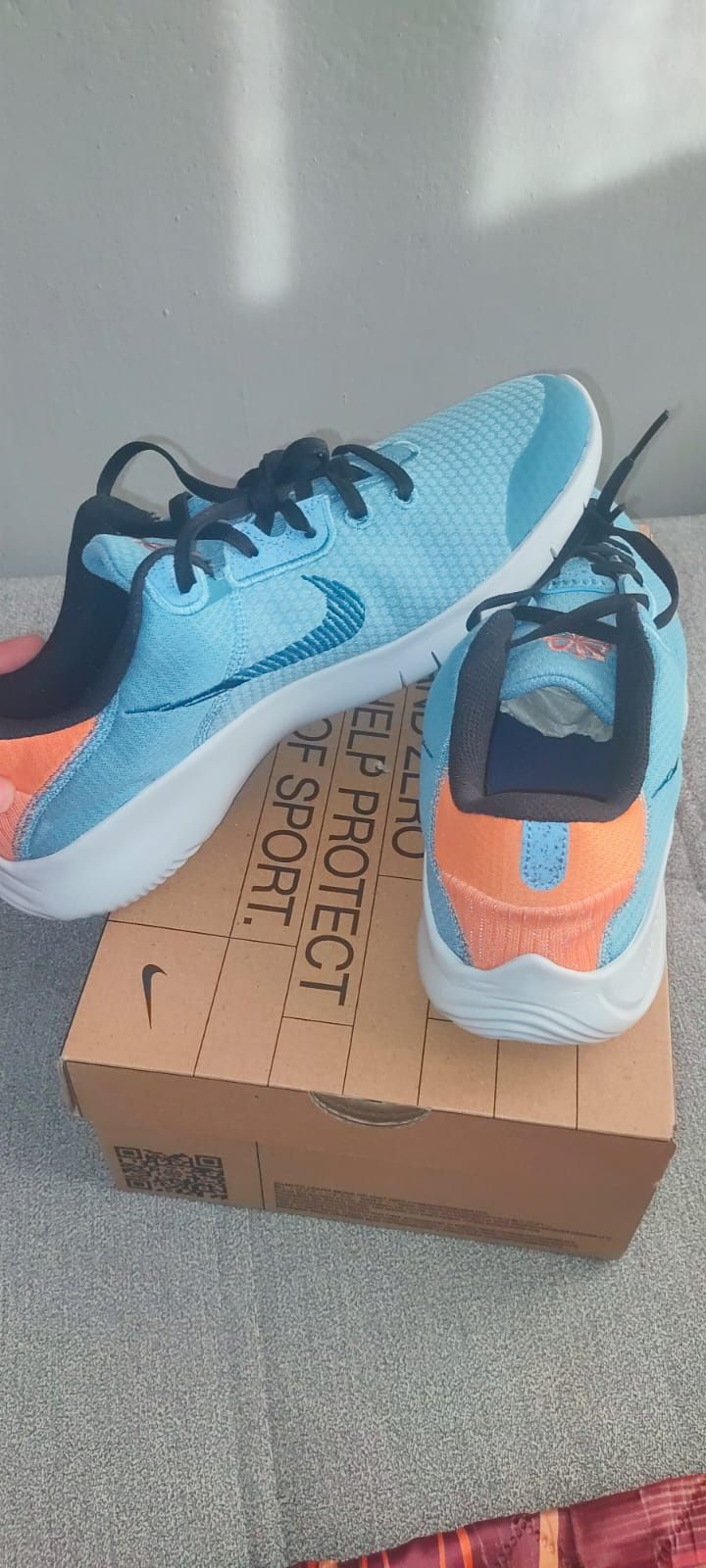 Buty NIKE r 42 nowe 100% oryginał pudełko