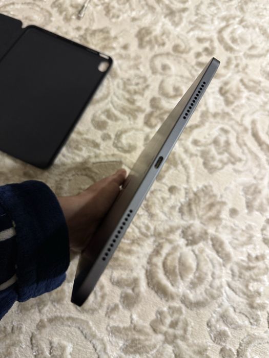 Продам iPad Air 4 256 gb Space Grey