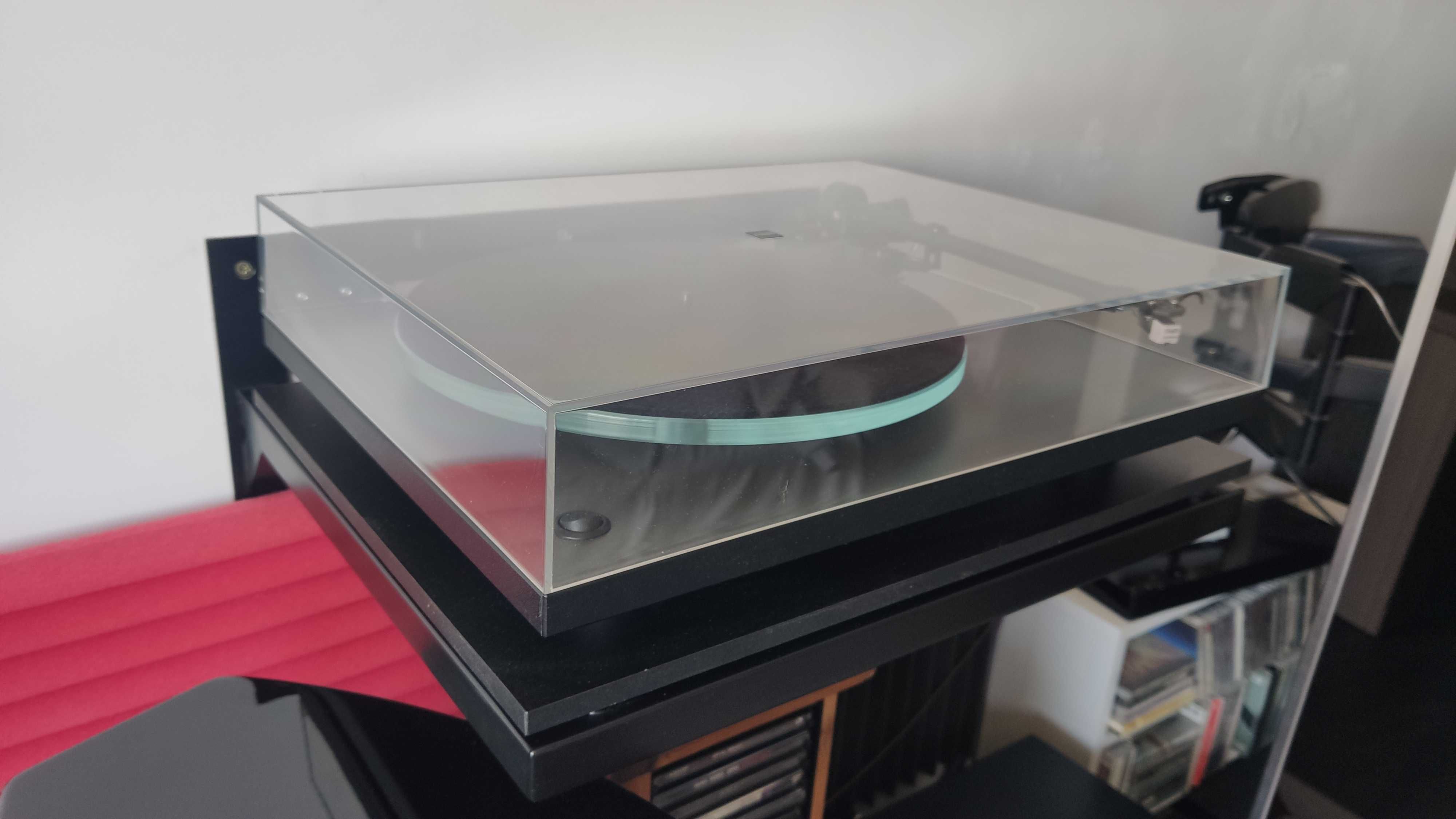 Półka ścienna pod gramofon Pro-Ject Wallmount it 1