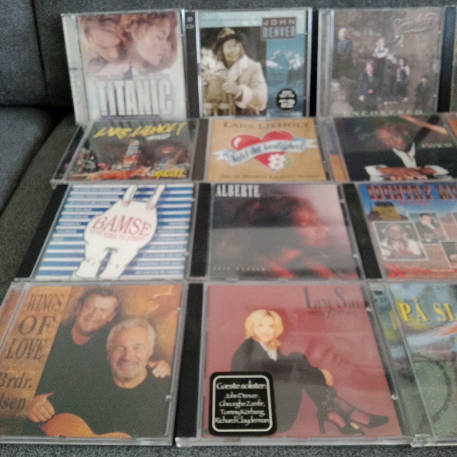 Płyty CD różni wykonawcy  16 płyt