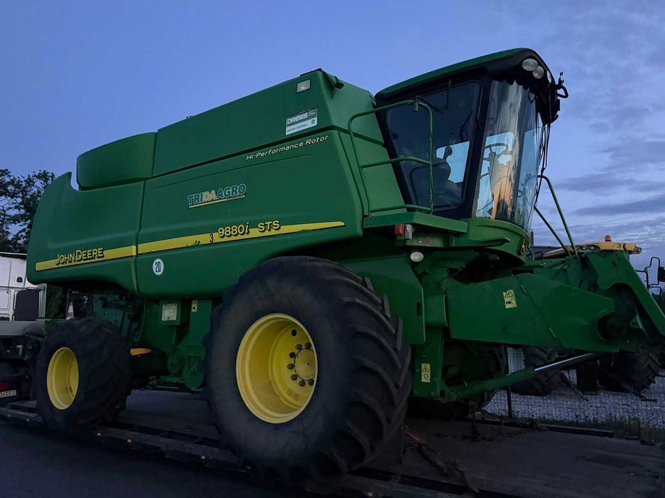 Запчастини до комбайна John Deere 9880i STS