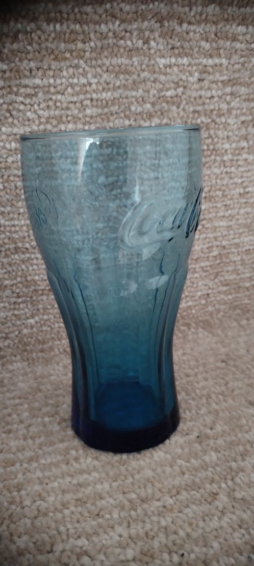 Szklanka coca cola niebieskie szkło