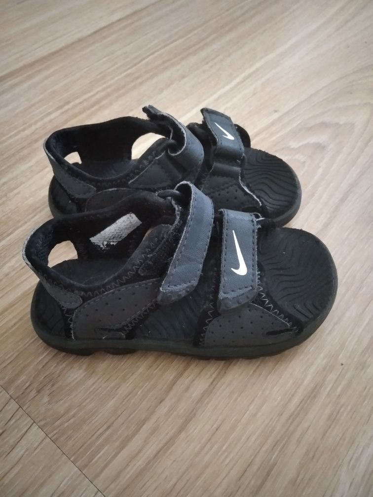 Sandałki nike rozmiar 23,5