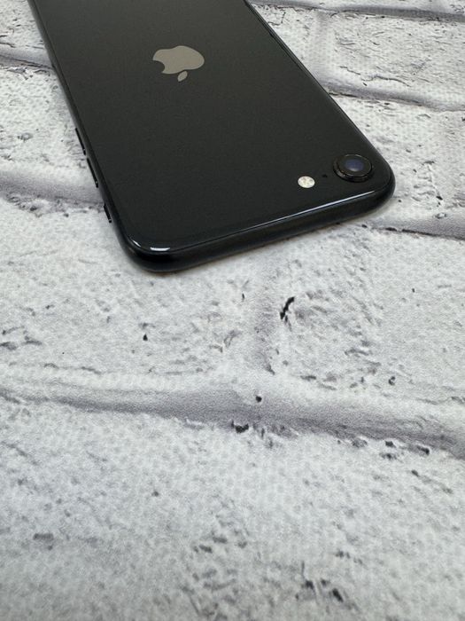 Iphone Se 2020 64gb r sim 60$