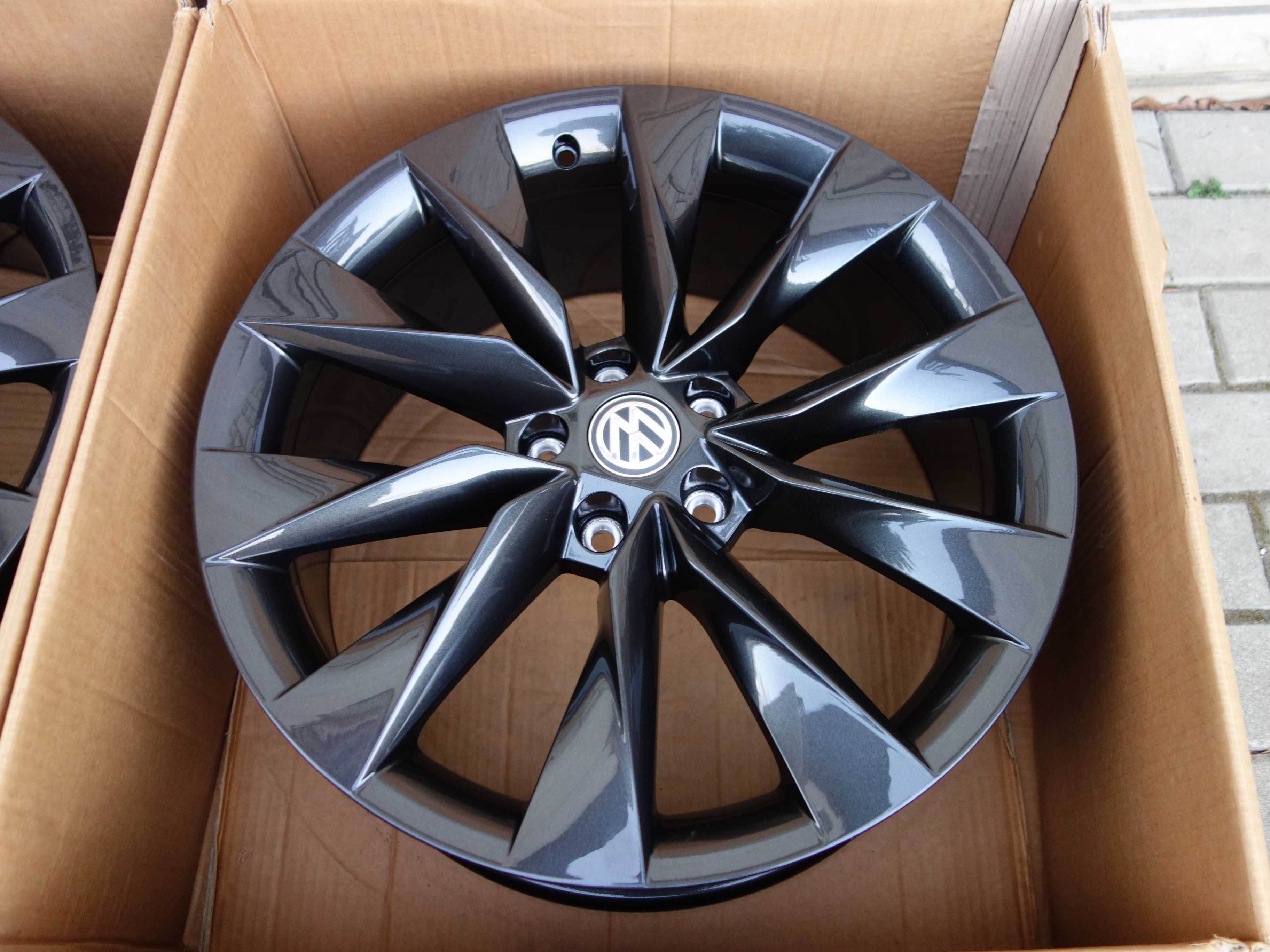 Felgi SKODA SUPERB III RS KODIAQ Enyaq KAROQ Ocatvia  19''  Nowe Oem