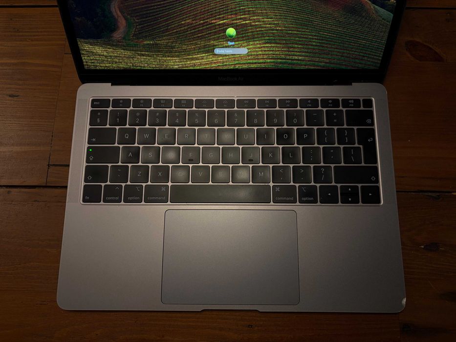 MacBook Air 13" 2018, i5, 8GB RAM, 128GB SSD