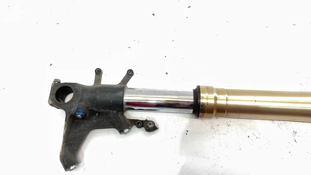 Suzuki gsxr 600 k7 Laga lewa  czesci