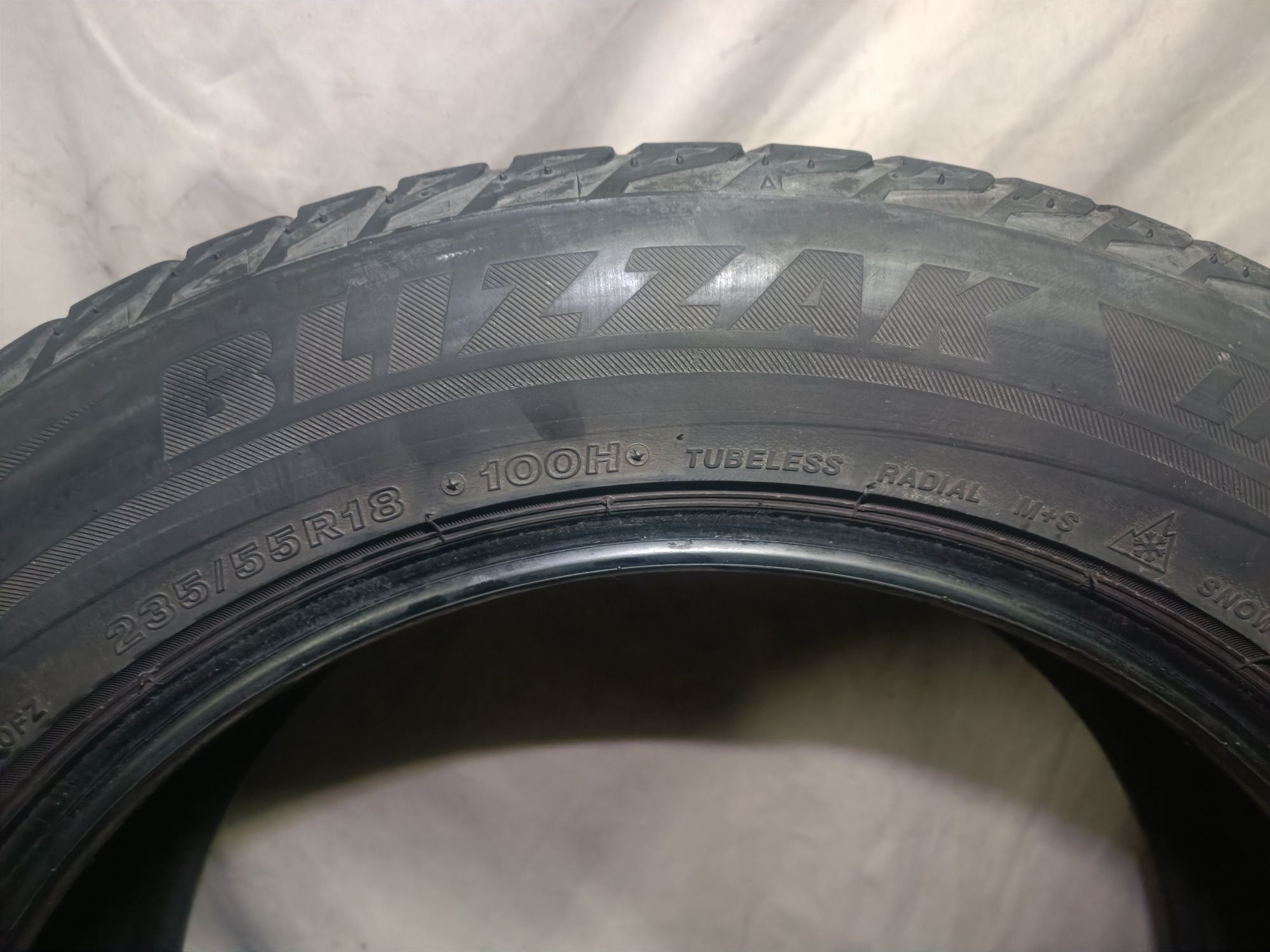 Opony zimowe BRIDGESTONE BLIZZAK 235/55/18