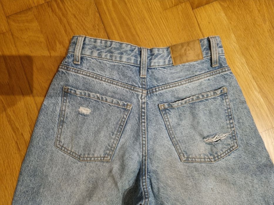 Bershka Calças de ganga com rasgões