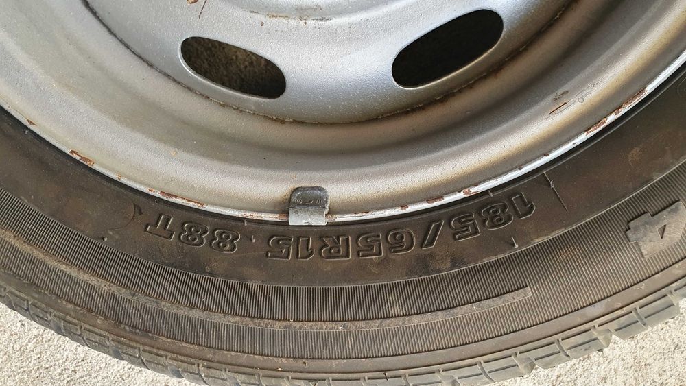 Jantes 5,5x15ET10 Kronprinz design com Pneus Kingstar 185/65/R15 88T