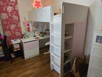 Cama alta / beliche - IKEA SMASTAD - com secretária e armário embutido