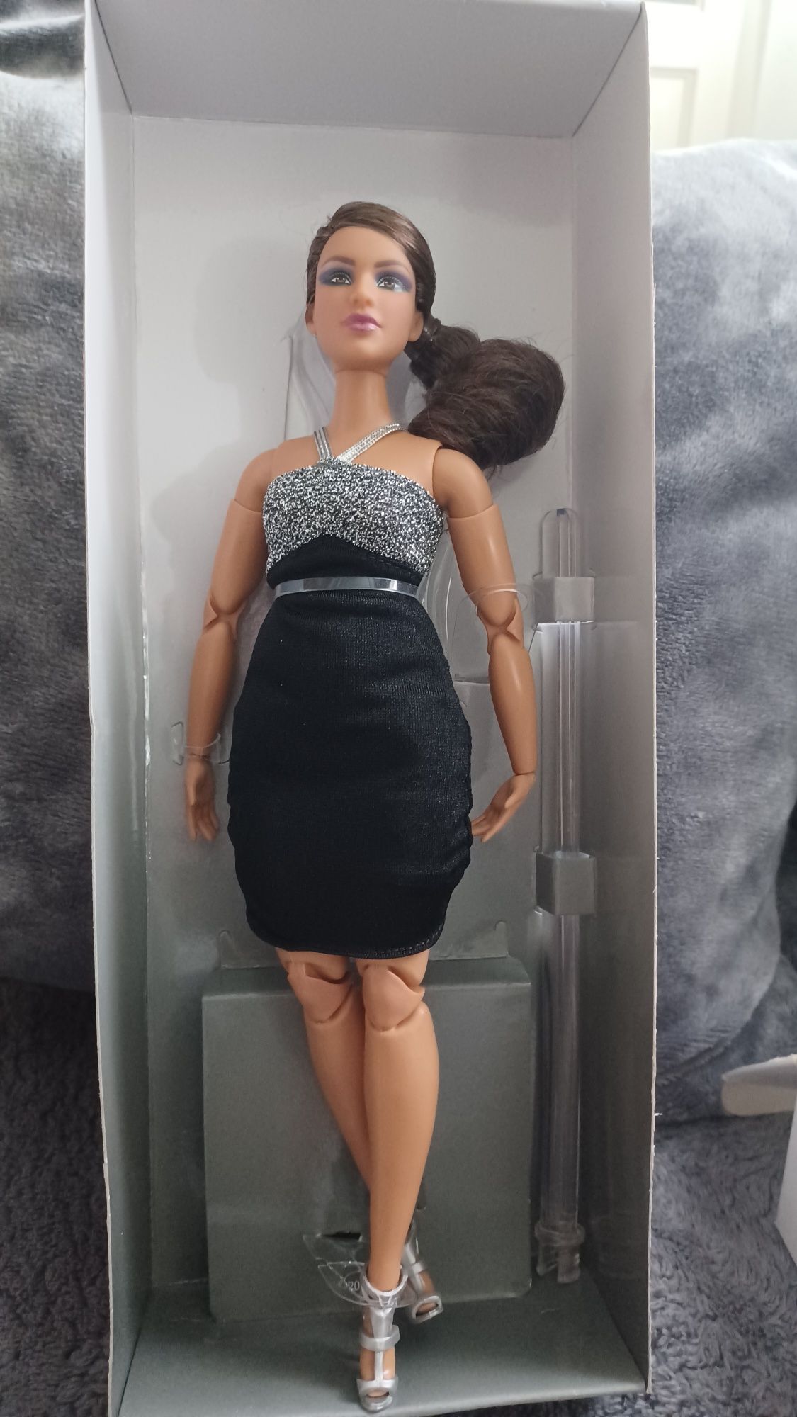 Lalka Barbie Signature Looks 12 Doll NIB kolekcjonerska mattel
Lalka B
