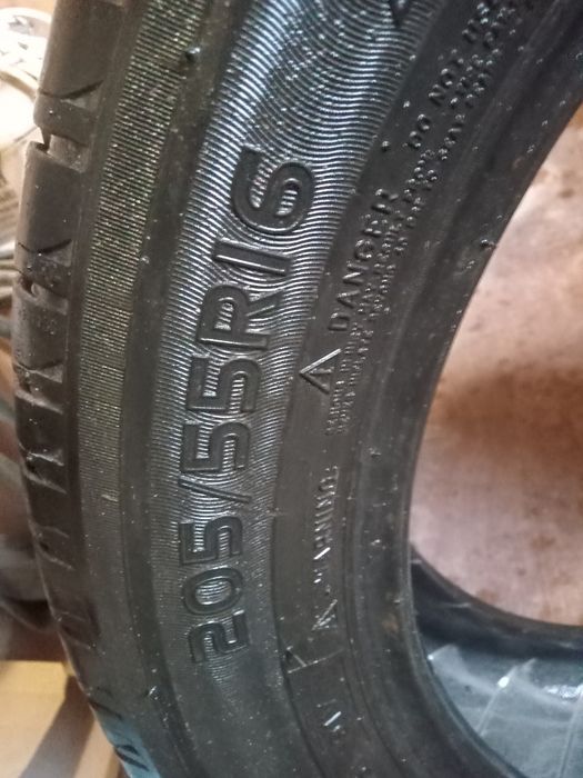 Продам шини  зима Нокіа 205/60/16.  Літо Мішелін 205/55/16