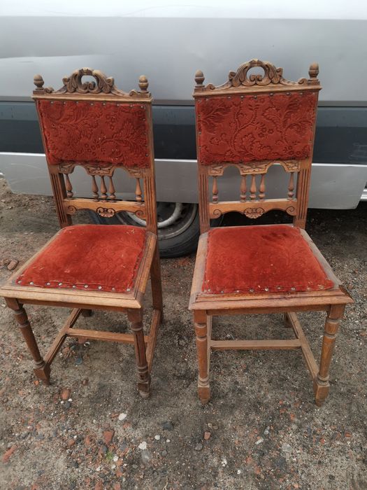 Ładne krzesła do małej renowacji