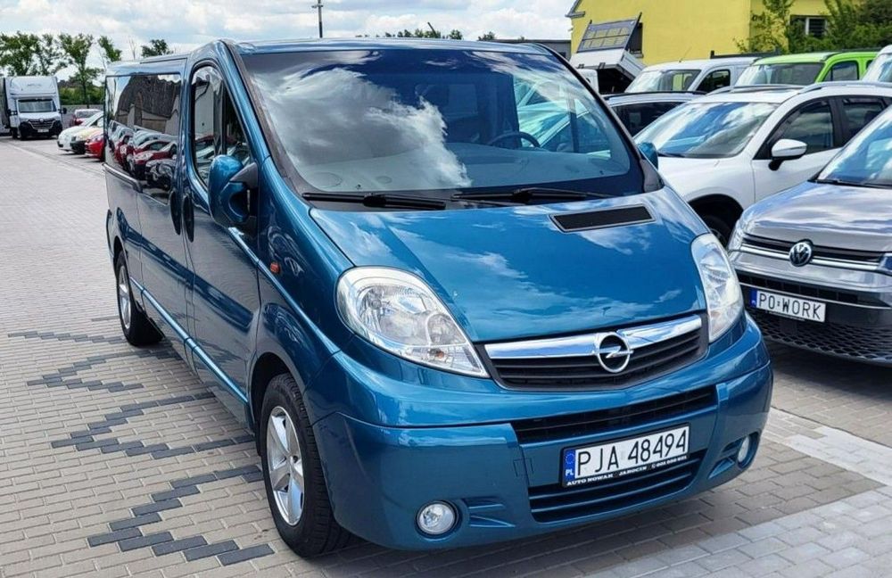 Opel Vivaro Opel Vivaro 2.0 CDTi 115 Km L2H1 / 9 osób