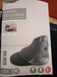 Ergonomic wireless mouse