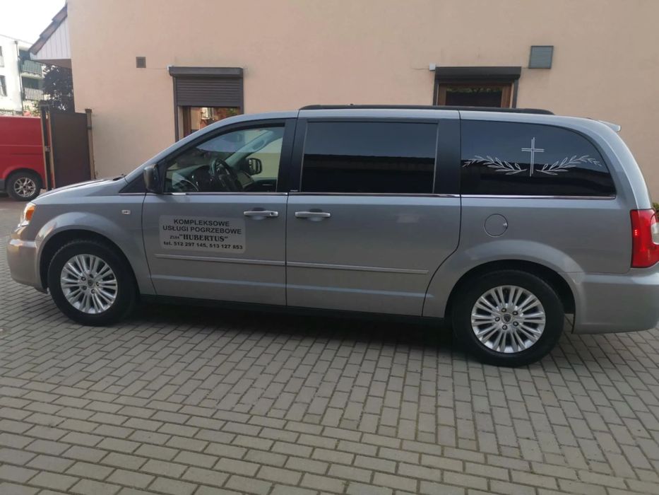 Lancia Voyager Karawan