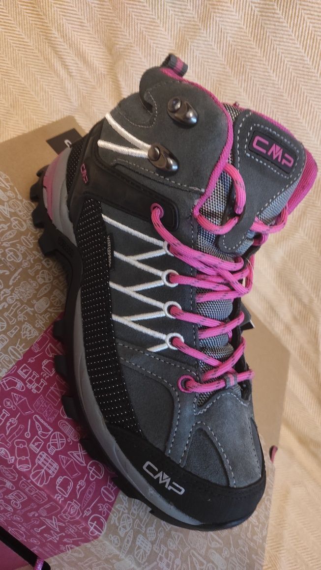 Buty trackingowe marki CMP, nowe