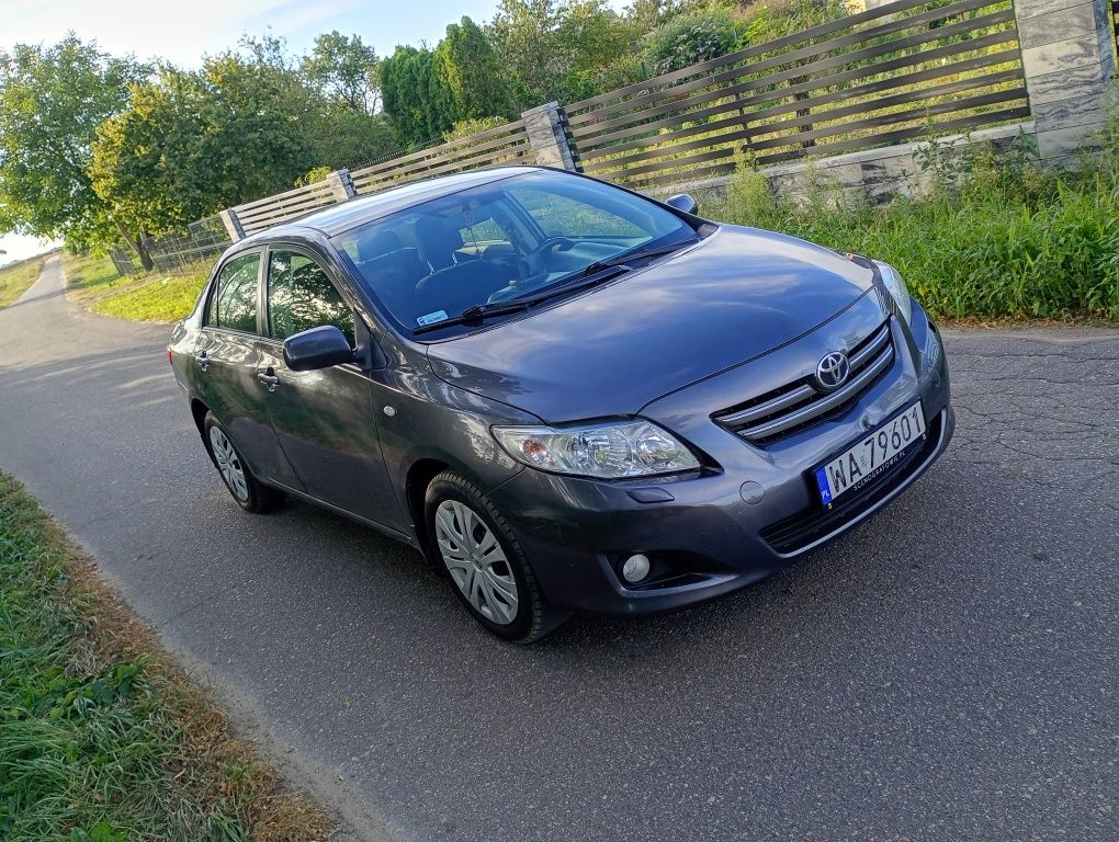 Toyota Corolla 1.6 benzyna