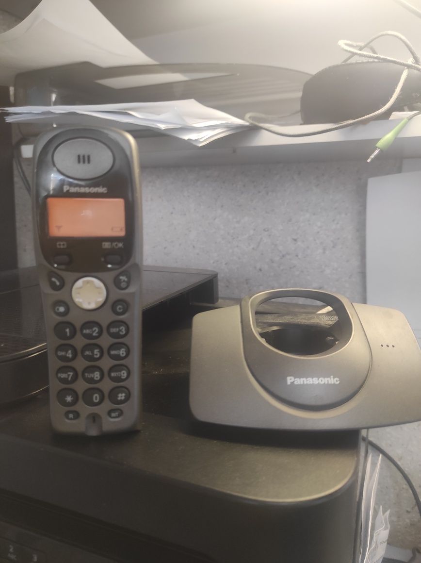 Цифровой беcпроводный телефон Panasonic Model KX-TG1107 UA