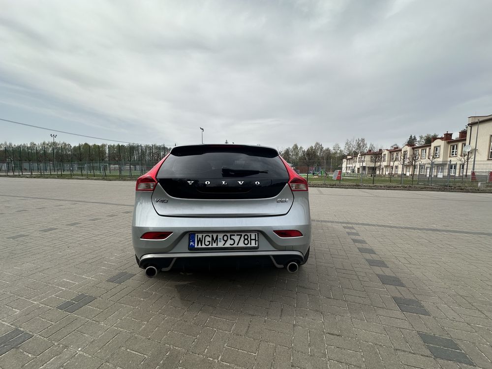 Volvo V40 R-Design