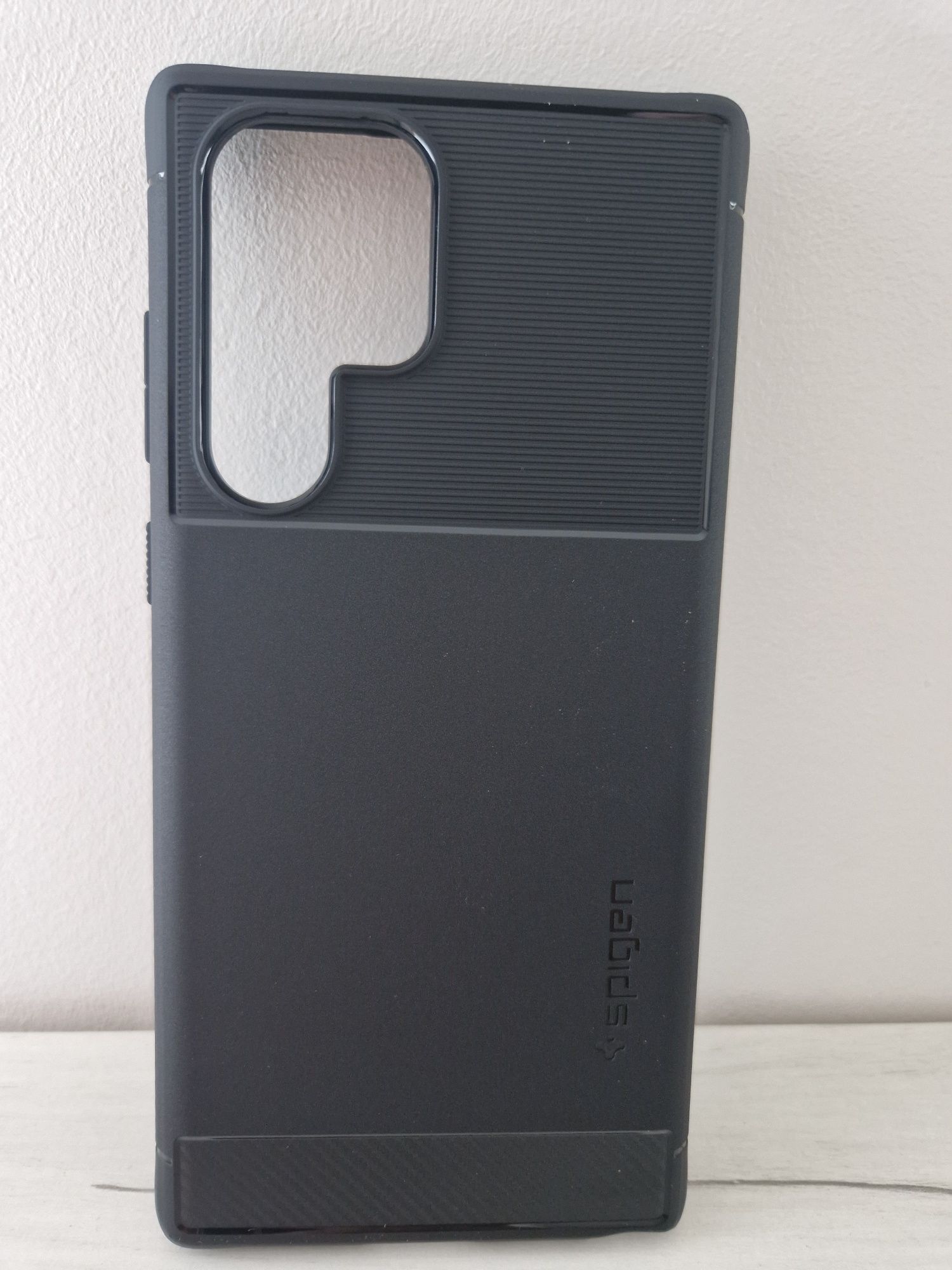 Etui SPIGEN Rugged Armor do Samsung Galaxy S22 Ultra - Matte Black