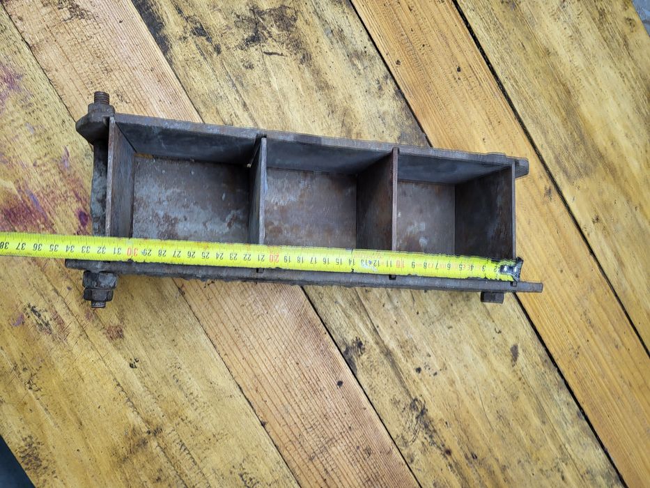 Форма дня изготовления плитки