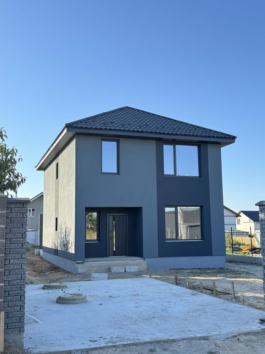 Будинок два поверхи 134 м² Нові Петрівці