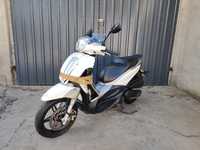 Piaggio Beverly 350cc 2015r Pali lekko uszkodzone