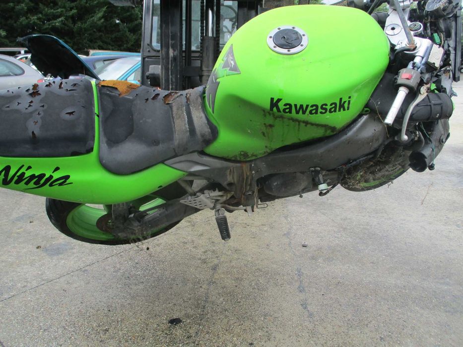 Kawasaki Ninja 750 para Peças