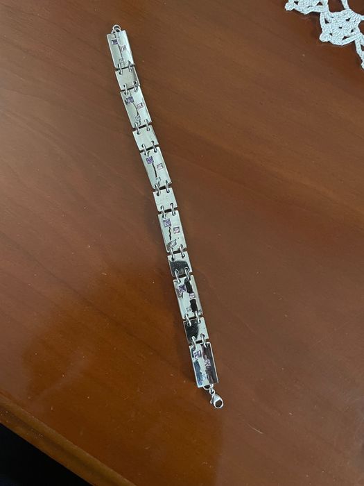 Pulseira em prata,  maleável, com plaquinhas! nova, em caixa!