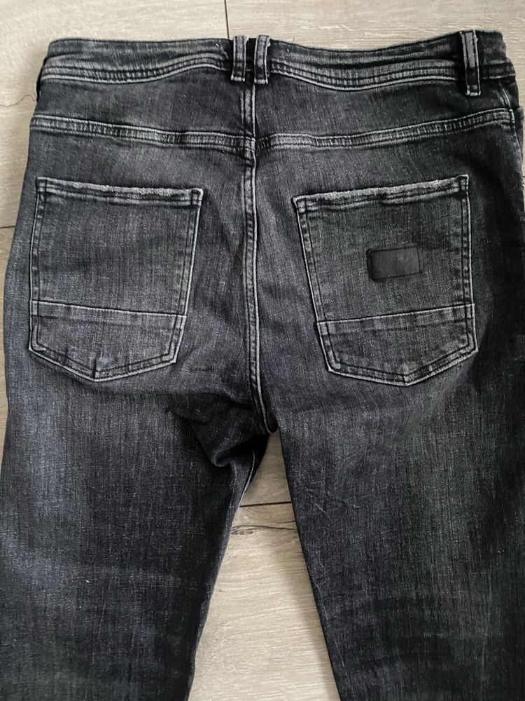 Spodnie męskie jeans Zara