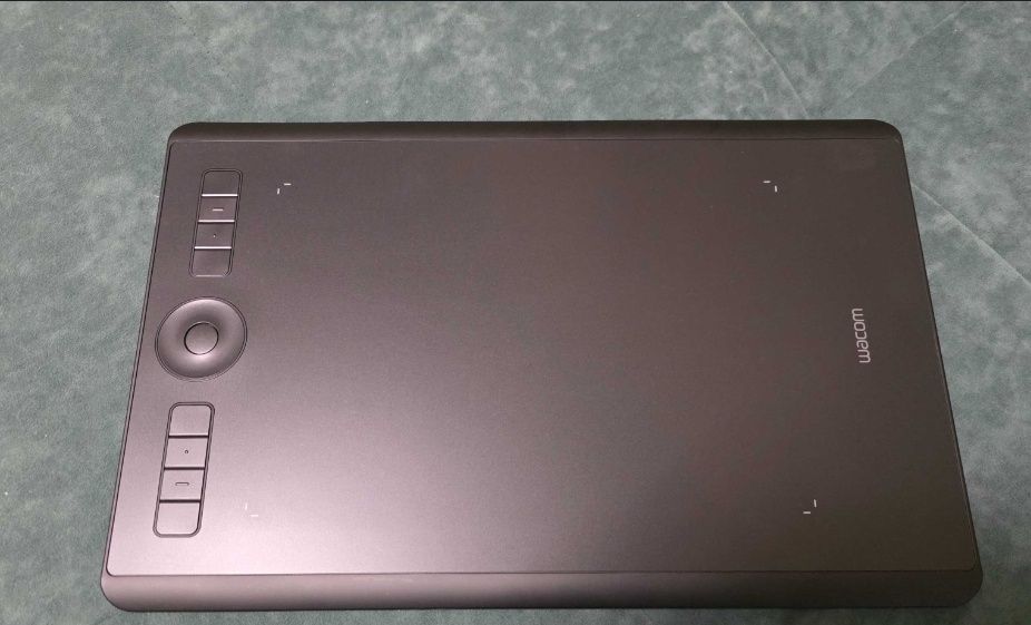 Графічний планшет Wacom Intuos Pro M (PTH-660-N)