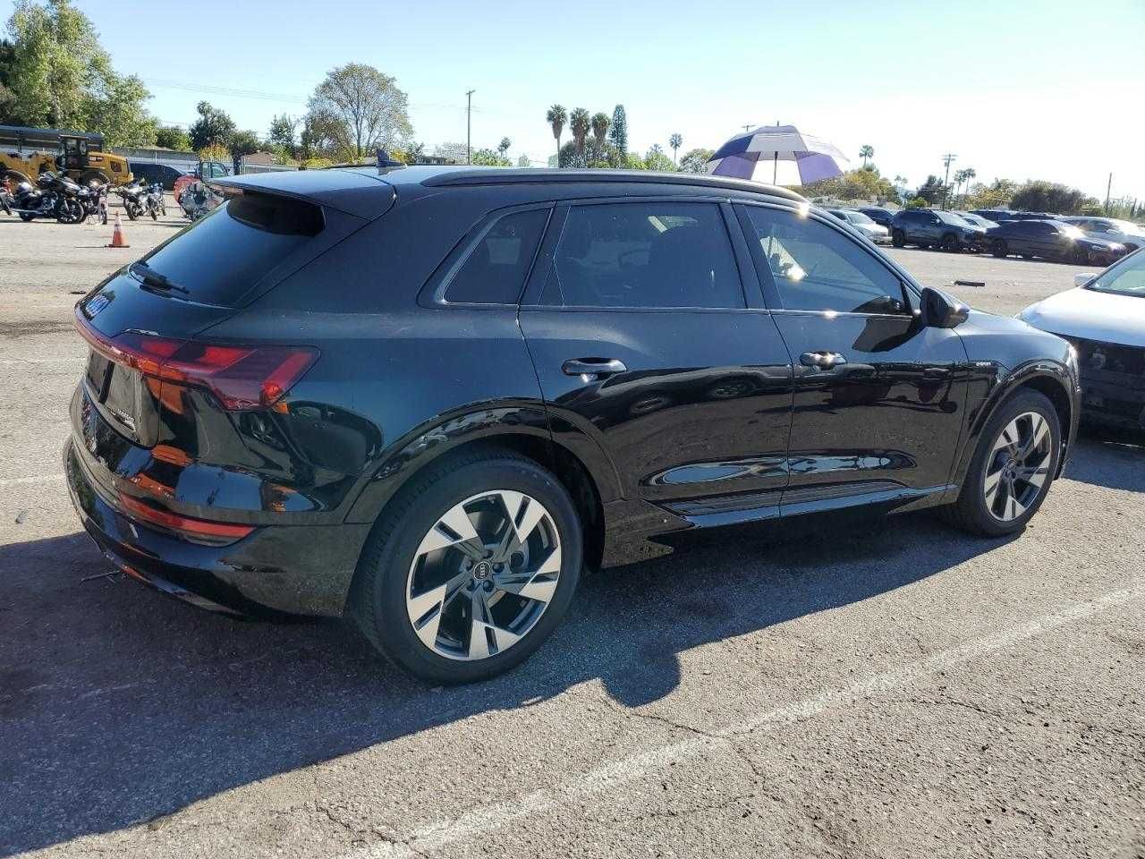 Audi E-tron Premium 2022