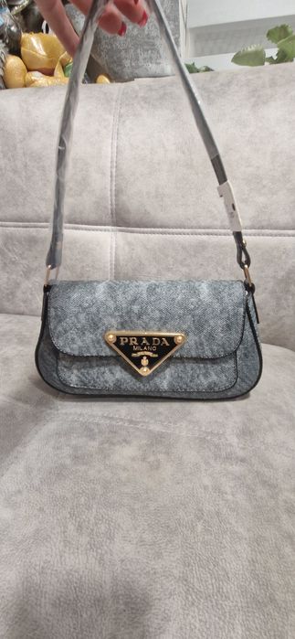 Сумка Prada,имиджевая, новая,можно на подарок! 24×14×5см