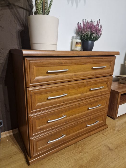 Zadbana komoda szafka brązowa drewno 90 cm Szerokość