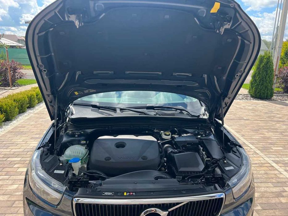 Volvo XC40  2021