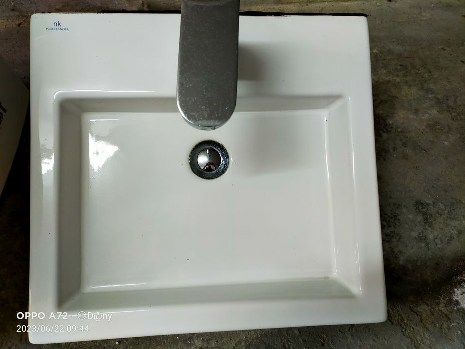 Lavatório de pousar