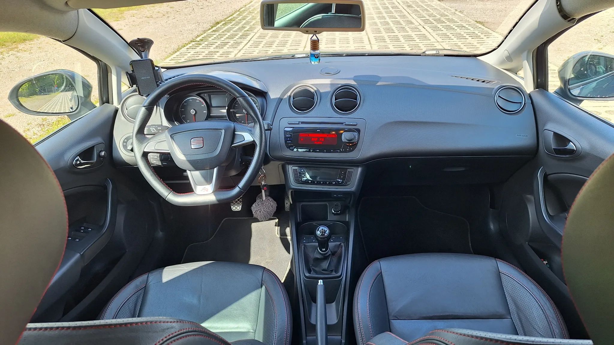 Seat Ibiza Seat Ibiza IV FR 1.2 TSI 105KM | Skóra, Xenon, Serwis | 2 komplety kół