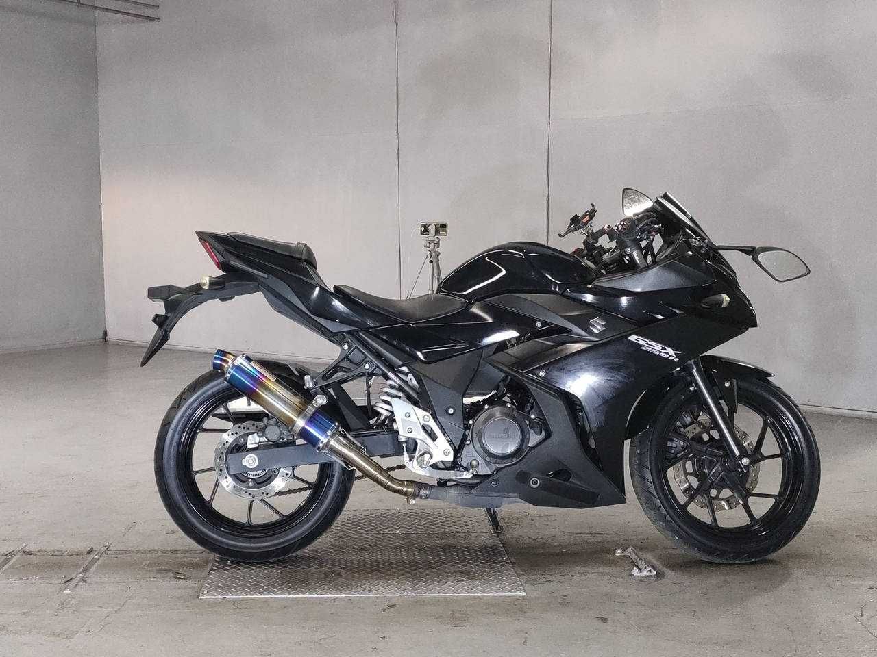 мотоцикл Suzuki GSX250R без пробігу по Україні, в мотосалоні АРТМОТО