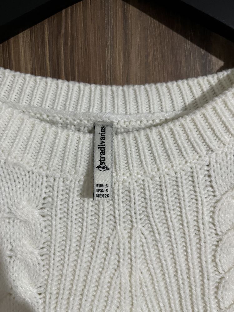 Sweter kremowy stradivarius rozm.S