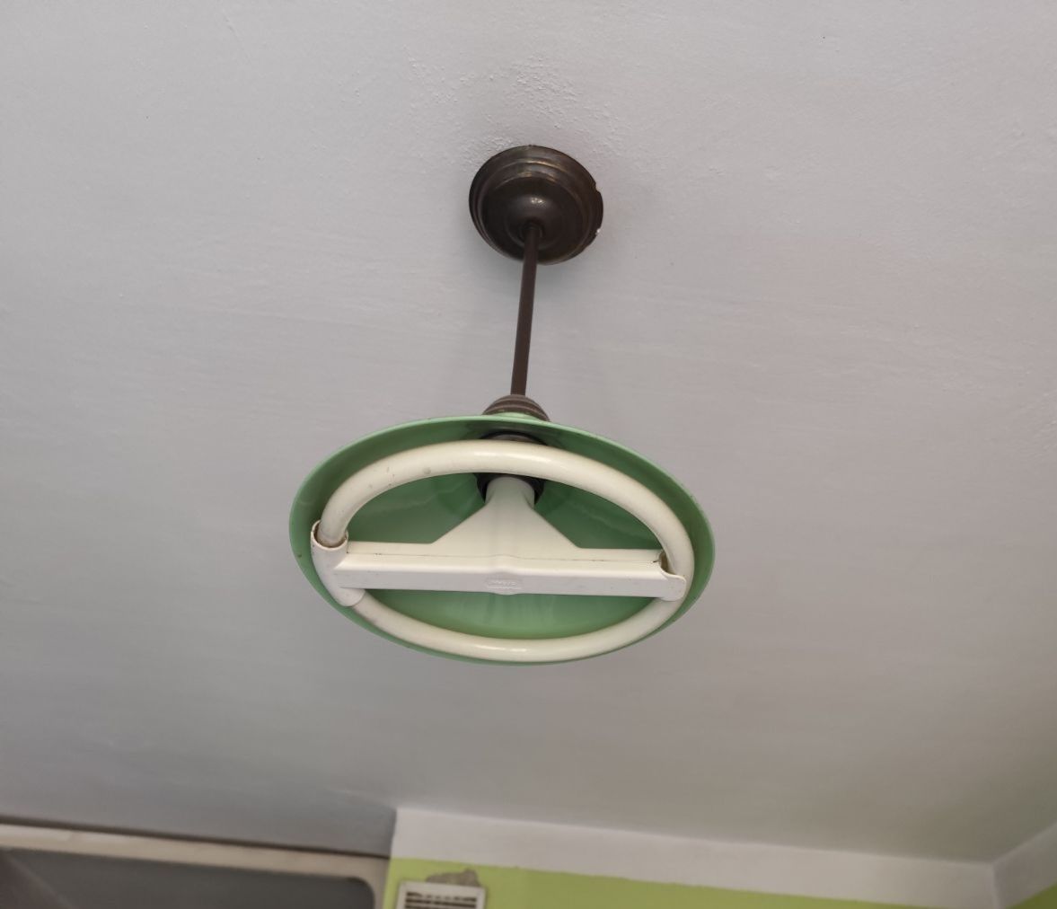 Lampa kuchenna zielona
