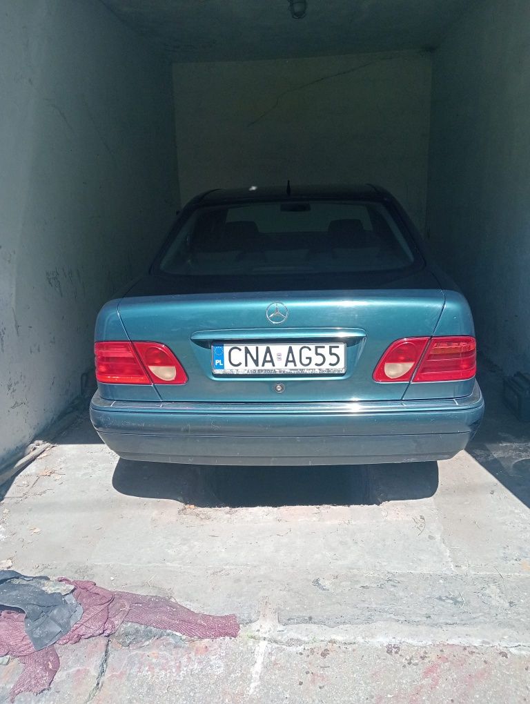 Mercedes Klasa E W210
