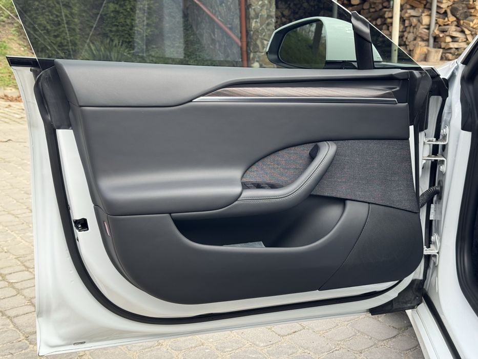 Tesla Model S Long Range