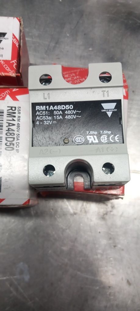 Przekaznik półprzewodnikowy jednofazowy RM1A48D50