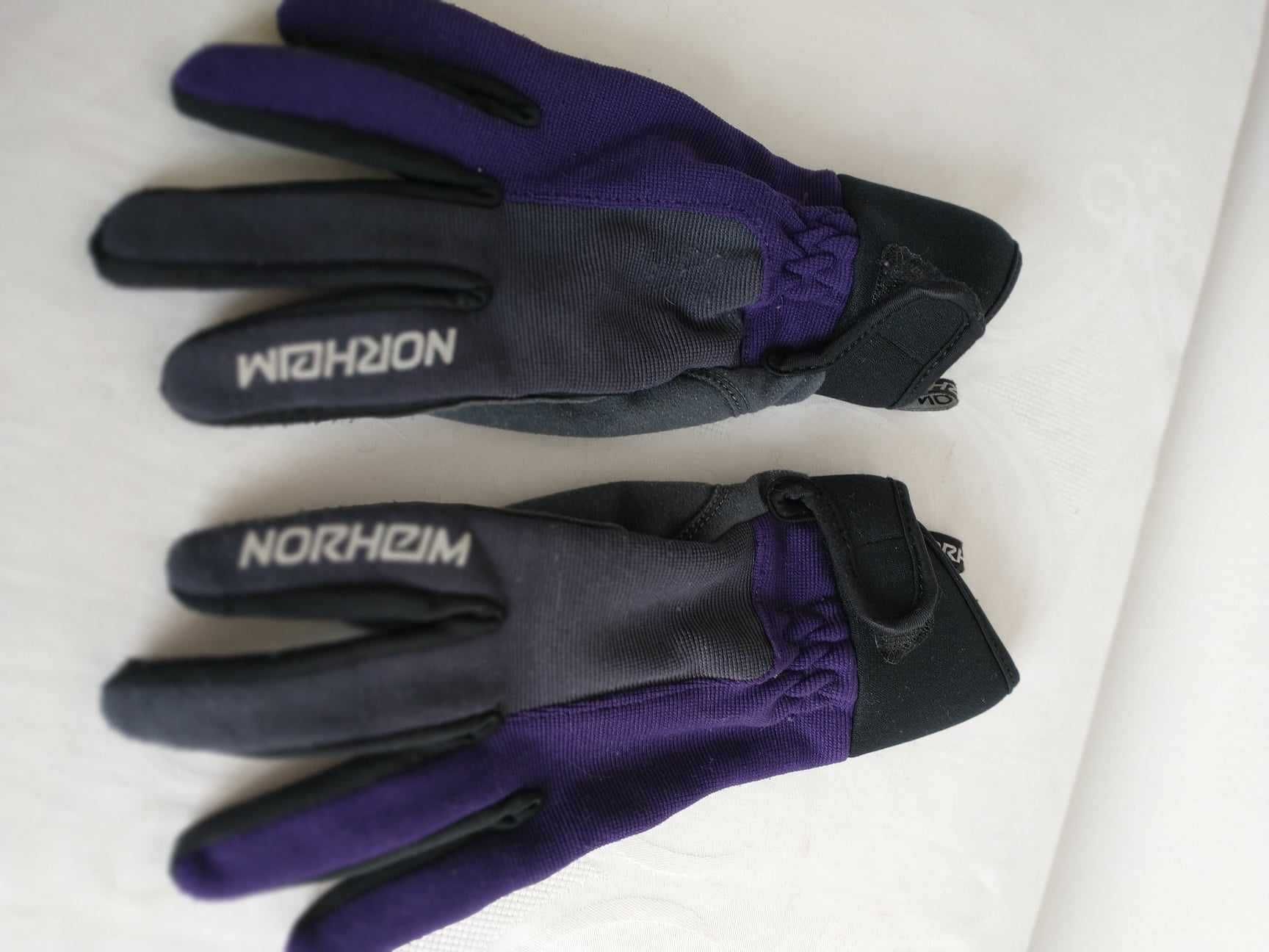 rękawiczki sportowe rowerowe damskie R.M Norheim