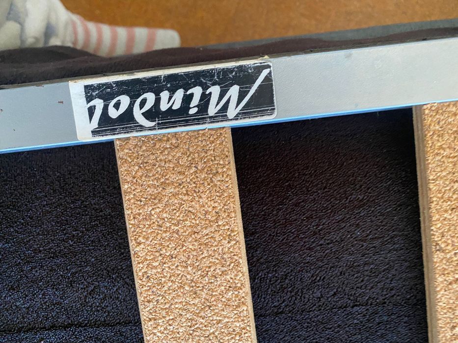 Estrado com cabeceira 180x200