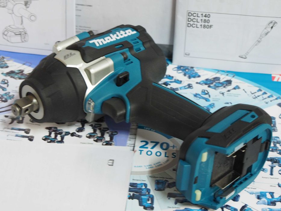 Udarowy klucz MAKITA DTW 700 udar 1000Nm bateria 18v 6ah bez ladowarki