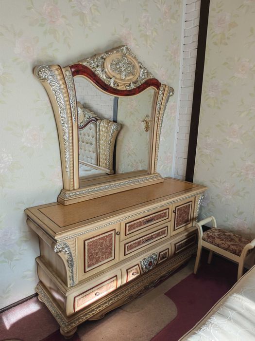 Меблі для спальні ліжко та матрац шафа безкоштовна доставка