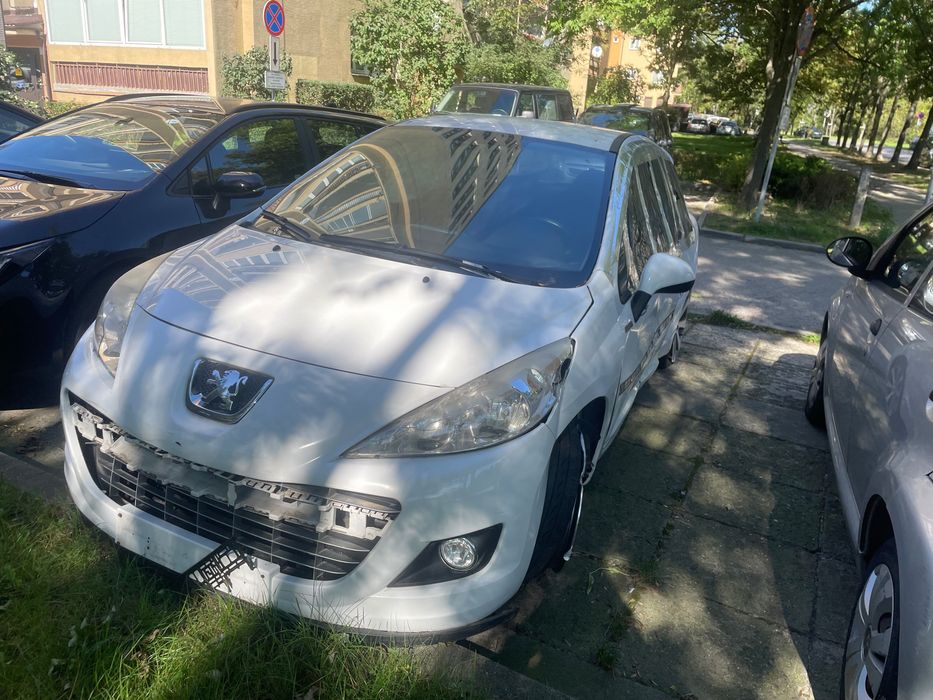 Sprzedam peugeot 207 1.6vti 2011r + opony ze stalówkami 2024